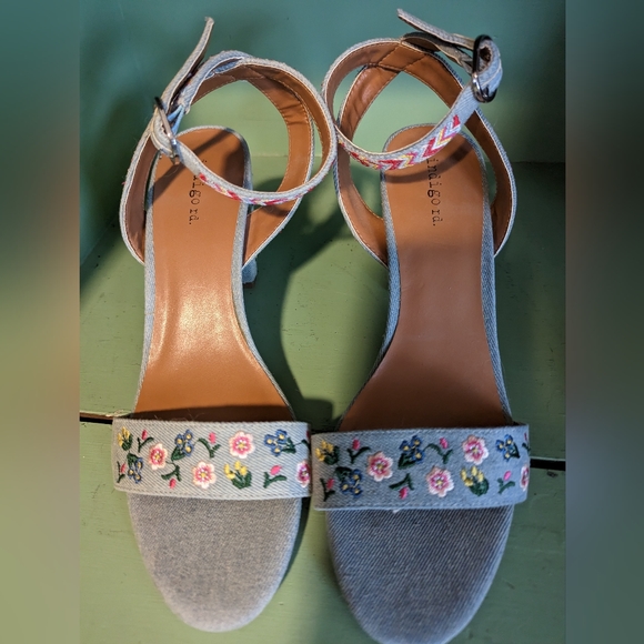 Indigo Rd. Embroidered Sandals, Heels, Size 8.5 - Picture 2 of 6